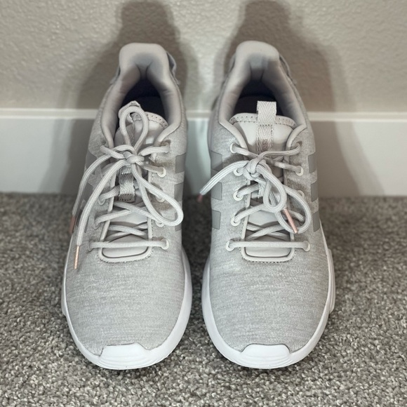 Women’s Adidas Cloudfoam Tracer Shoes - Picture 2 of 7